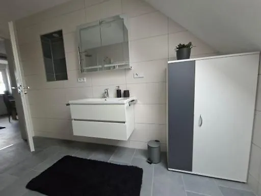 1 Familie Siegl * Pouch